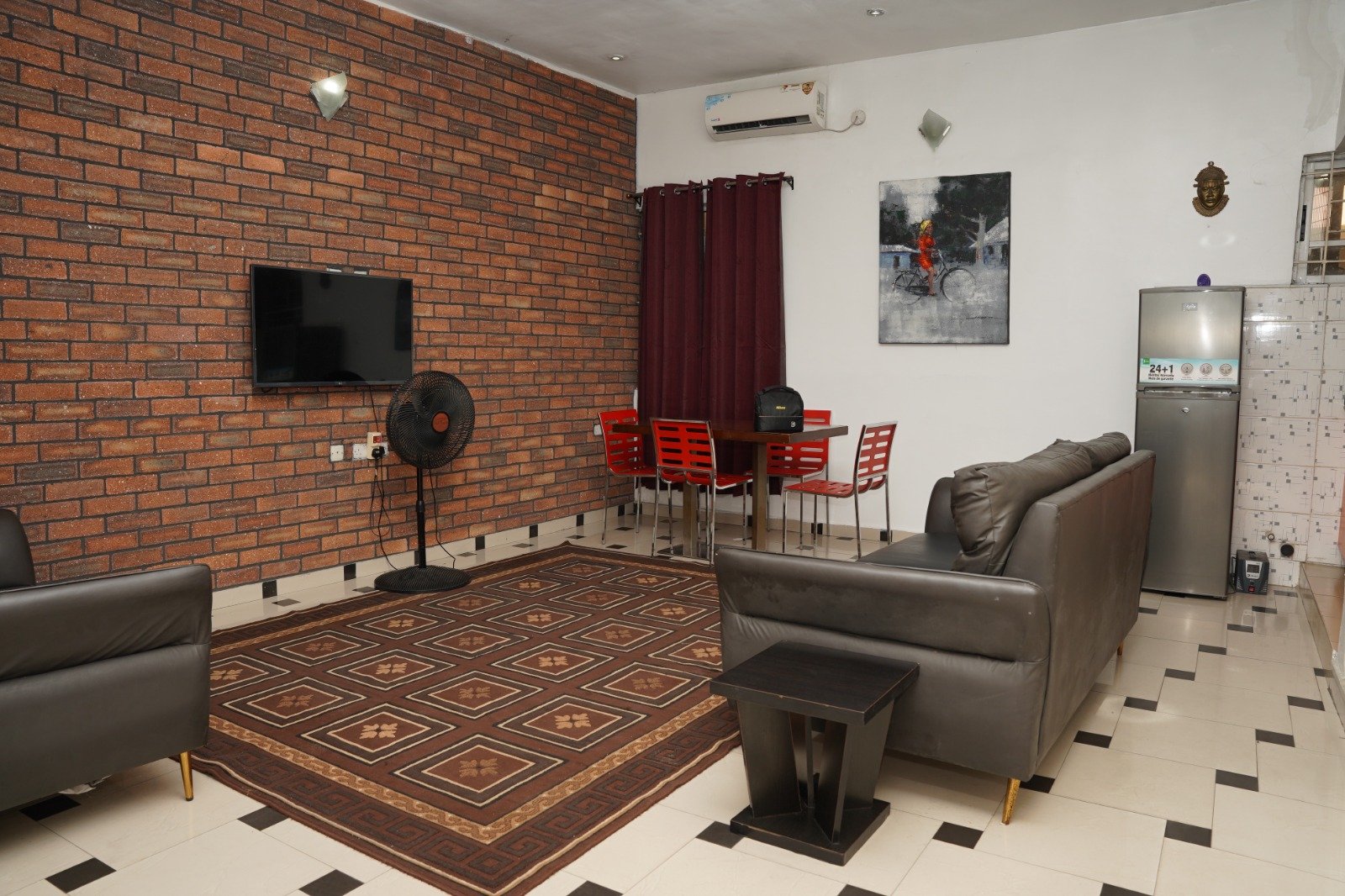 2 Bedroom Apartment